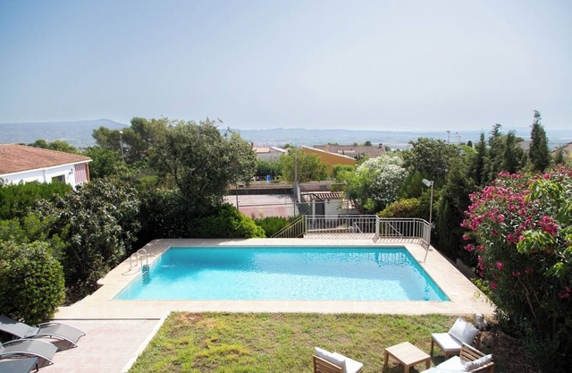 Encantadora casa con pista de tenis y piscina