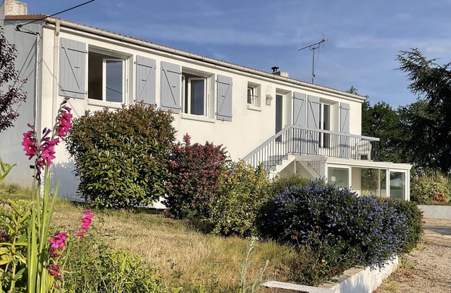 Charming house with views of the vineyard