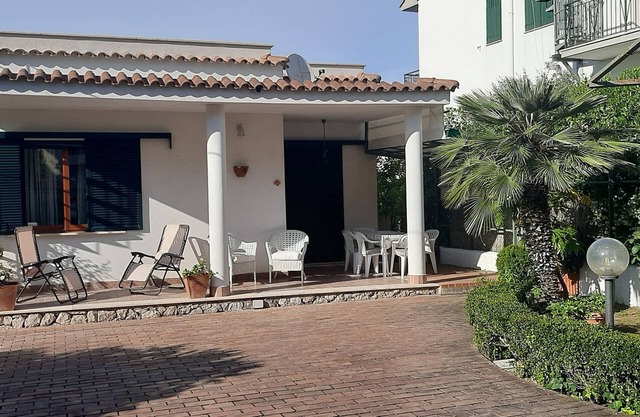Encantadora villa independiente con jardín cerca del mar y cerca de Roma