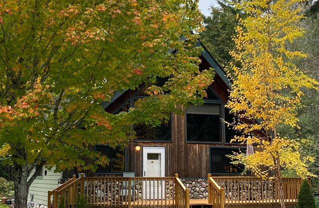 Chalet con Encanto en la Isla, Cocina Grande, Relájese, Silencioso entorno de bosque, Noches estrelladas
