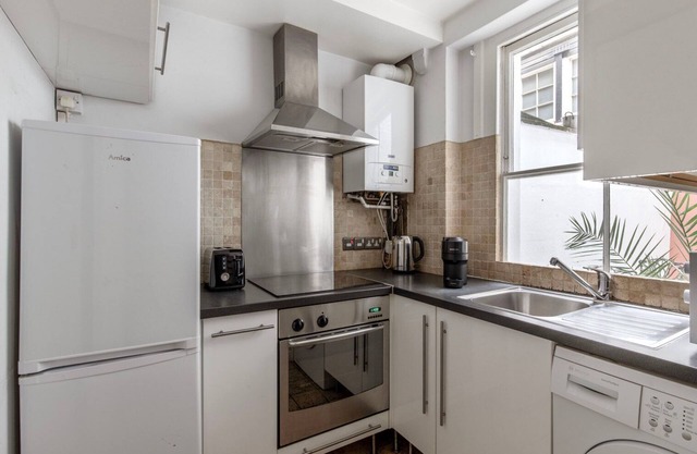 Charming Ladbroke Grove 2BR w/Outdoor Space, nr Shopping, by Blueground