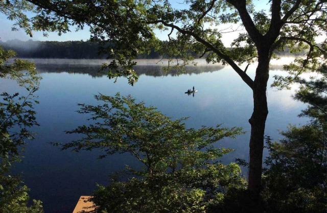 Encantadora casa colonial frente al lago en Mashpee Cape Cod