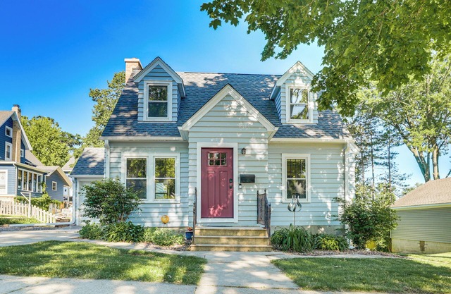 Charming Lake Mills Home Near Rock Lake & Beach