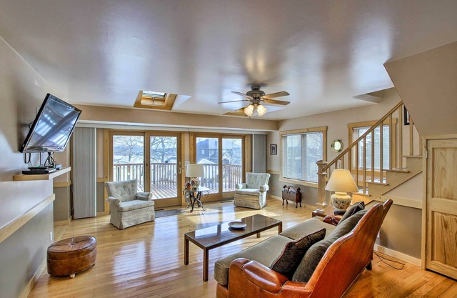 Charming Lake Ripley Cottage w/ Water View!