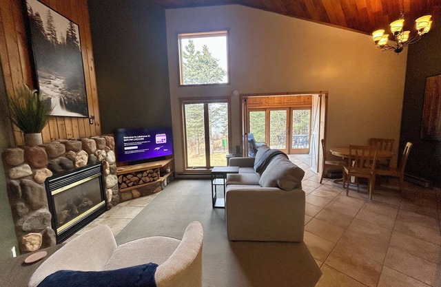 Charming Lakehome Central to Superior's North Shore Attractions 2 Bed / 1 Bath