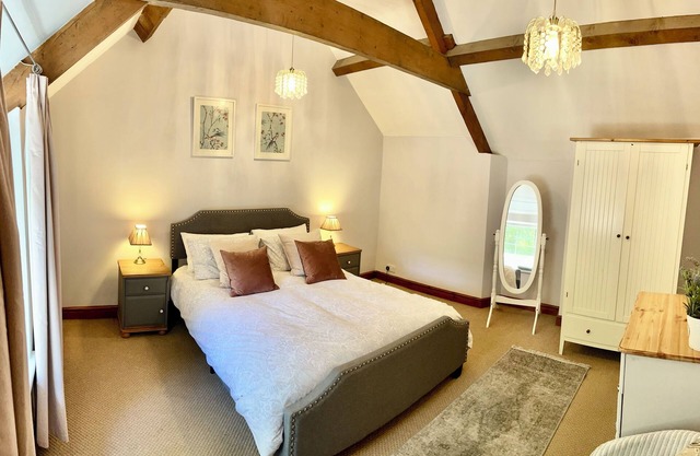 Charming Large Detached Cottage in the Brecon Beacons Park
