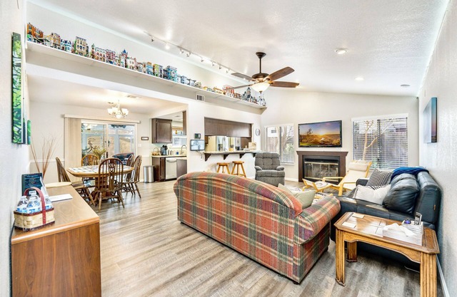 Charming Lodi Getaway Near Vineyards & Downtown!