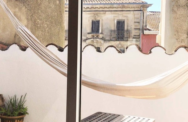 Charming Maison de Village with small Terrace, 10 km to the beach and Canal du Midi