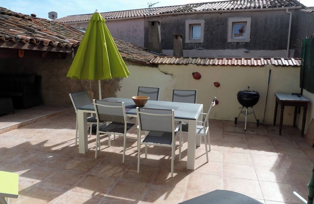 Charming Marseillan House with Great Location