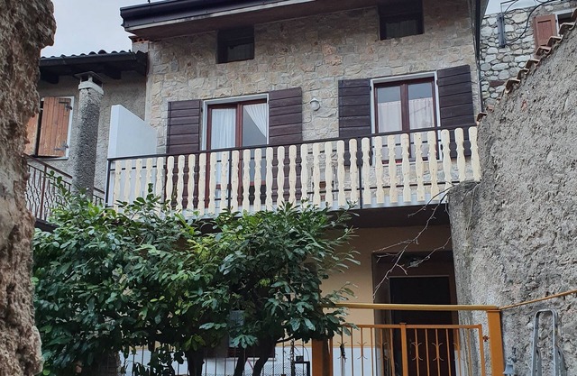 Encantadora casa de montaña, a pocos minutos del lago de Garda