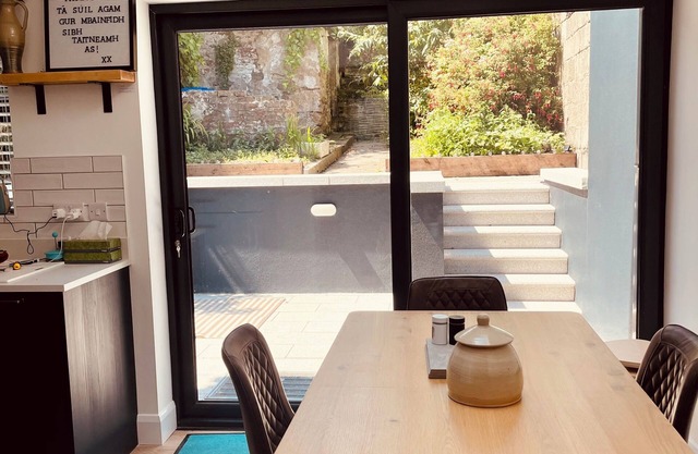 Charming Old-World, fully renovated 3-bedroom townhome with WiFi in Wexford.