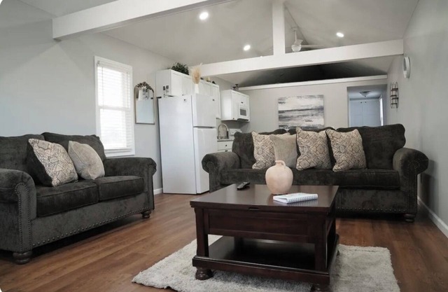 Charming one-bedroom house with a king size with AC and WiFi in enjoyable Wabash