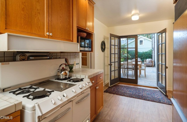 Charming Pasadena Pre-war Gem