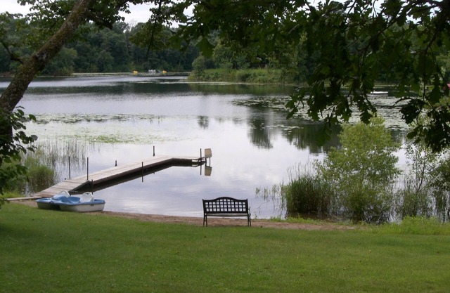 Encanto, pacífico, retiro junto al lago