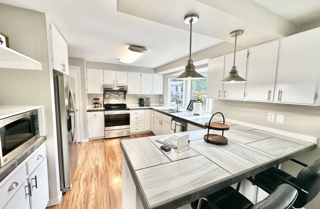 Charming, Pet-Friendly 3BR Home, Storybook yard!