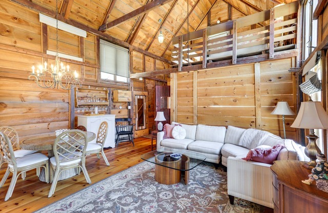 Charming Pocasset Getaway w/ Patio < 1 Mi to Beach