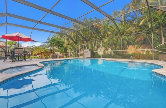 Encantadora piscina privada casa 3br / 2 baño