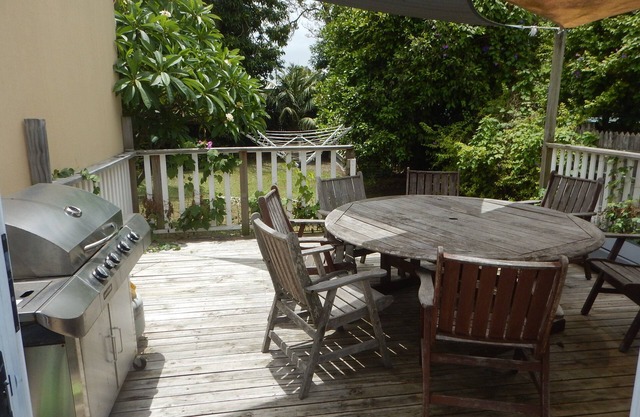Charming, Private 3-Bedroom Cottage By The Bay