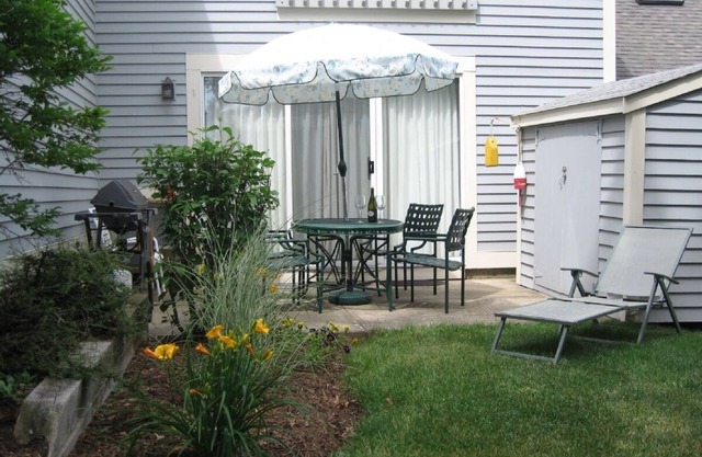 Encanto, privado, tranquilo, con A / C, familia adosado amistoso en Ocean Edge