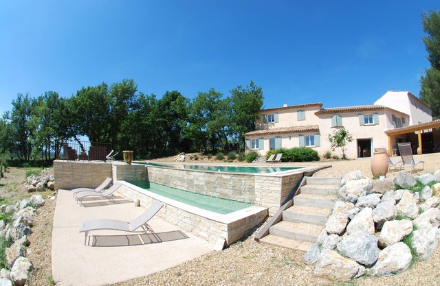 Propiedad con encanto, spa y piscina de 16.5m en un sitio excepcional
