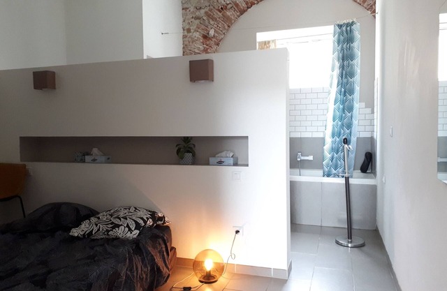 Charming, quiet and functional apartment with a garden. Free parking in front