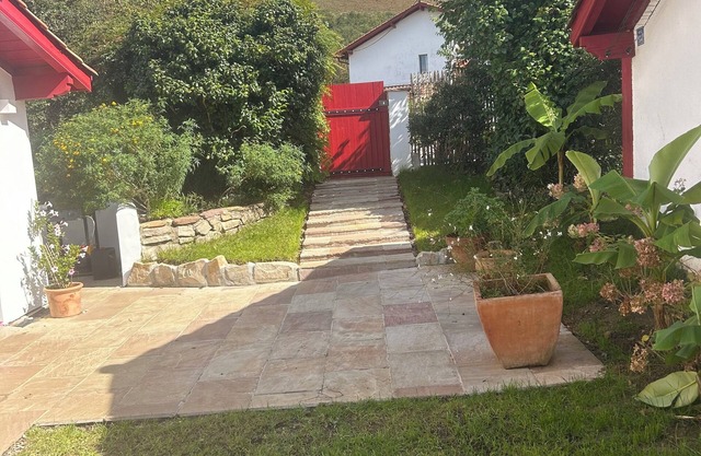 Charming renovated house at the foot of hiking trails, 10 MN from sea and golf courses