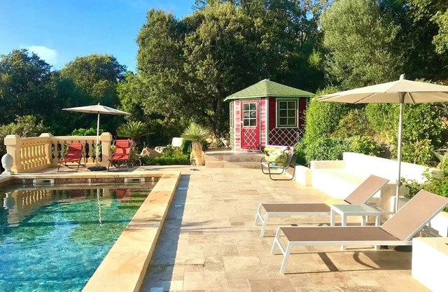 Prestigiosa casa. Piscina, vista panorámica al mar. Golfo Ajaccio Sur