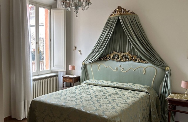 Charming residence inside a noble palace in the historic center