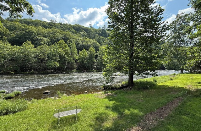 Charming RIVER FRONT camper RV with AC by Lackawaxen River