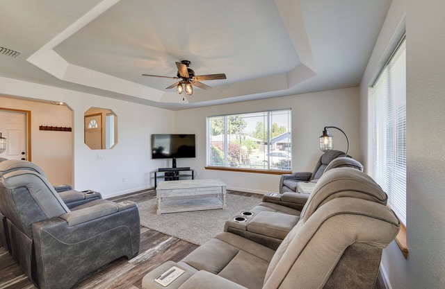 Charming Rogue Valley Home in Central Point!