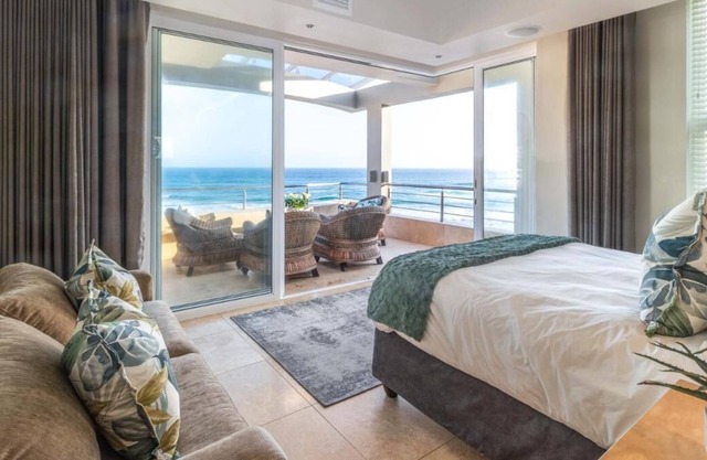 Encantadora habitación en una villa frente al mar con su propia cocina y salón