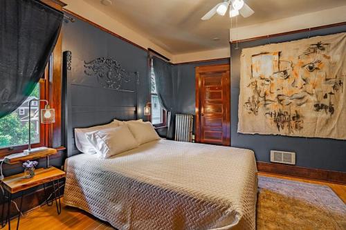 Charming Room in Capitol Hill - Foxglove Inn Rm 2