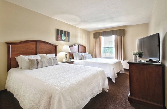 Charming Room Near Menominee River – A Tranquil Nature Retreat