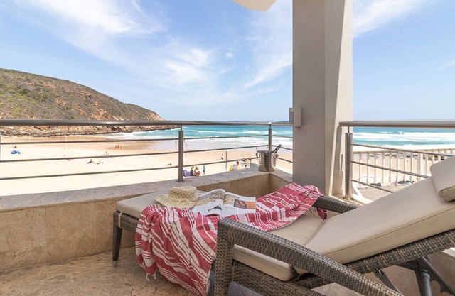 Encantadora habitación con vista al mar