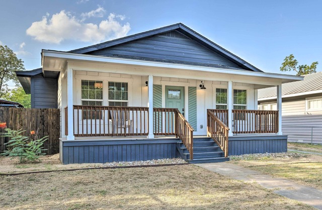 Charming San Antonio Home ~ 4 Mi to Downtown