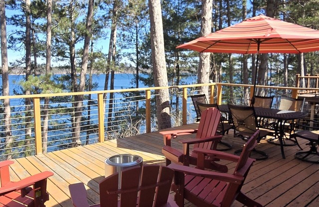 Charming Shamineau Lake Cabin