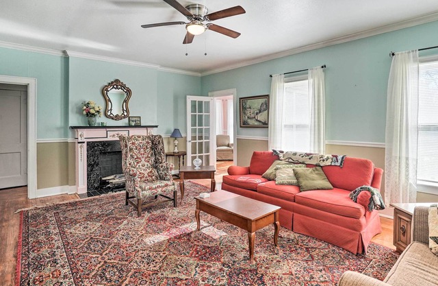 Charming Shreveport Escape ~ 3 Mi to Downtown