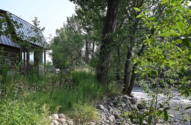 Charming small barn conversion with stunning East Rosebud views
