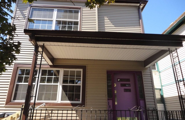 Encantadora y espaciosa casa de 4 dormitorios en Buffalo, cerca del centro y Elmwood
