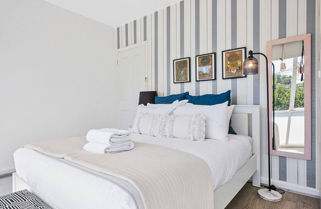 Charming St Kilda East 1-Bedroom