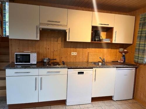 Charming Stay by the Meuse, cleaning included