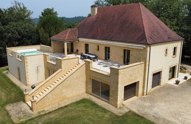 Encantadora villa de piedra con piscina cerca de SARLAT