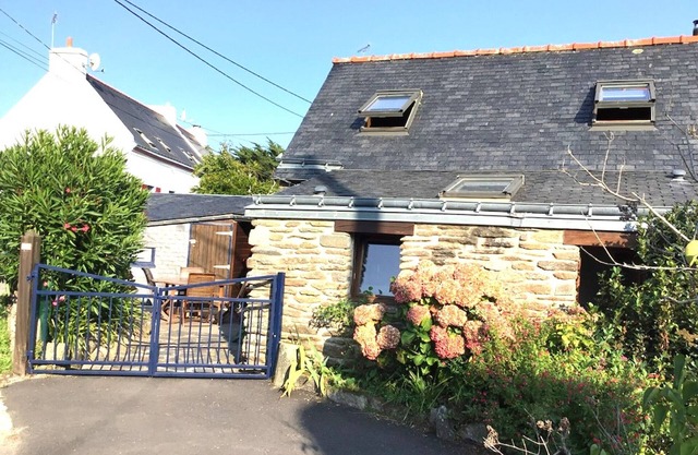 Encantadora casa de piedra en Groix con patio cerrado