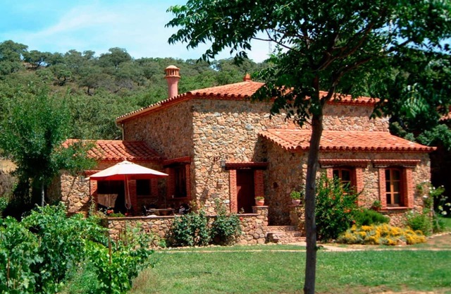 Casa de piedra en Alájar con vistas al valle