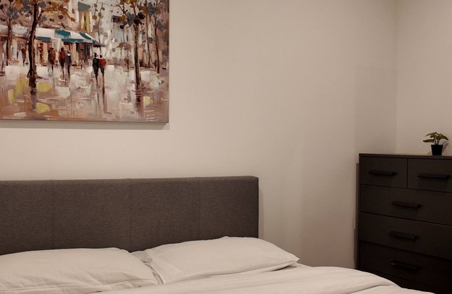 Charming studio apartment with AC in lovely London COV7