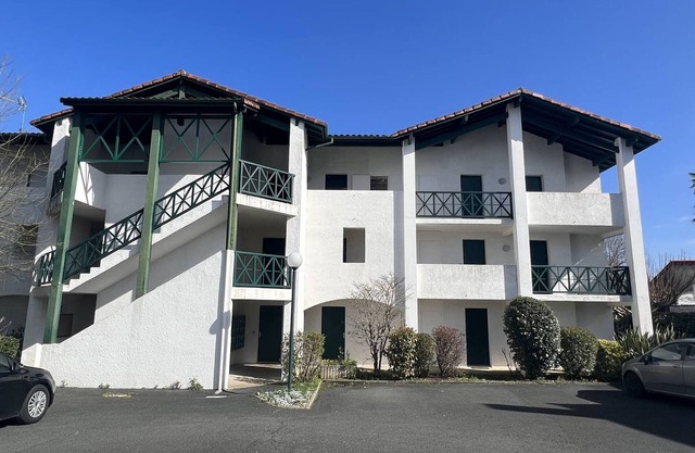 Estudio acogedor con terraza y parking en el centro de Cambo-les-Bains, cerca de los termales, 2 pers.