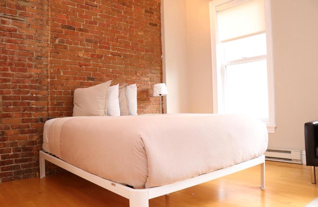 Charming Studio in Boston Brownstone, #6