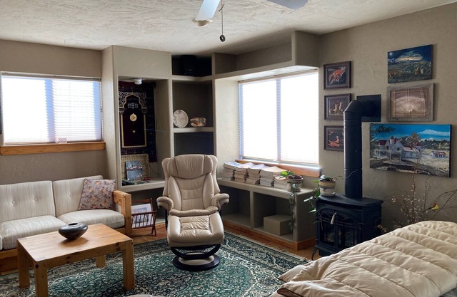 Charming studio in Westcliffe gorgeous views of the Sangre de Cristo mountains