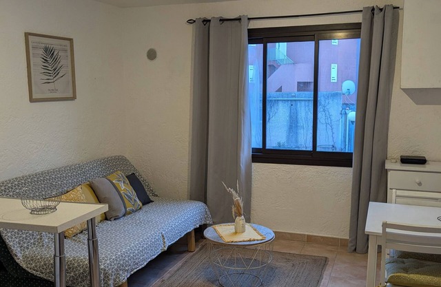 Charming studio near the beach