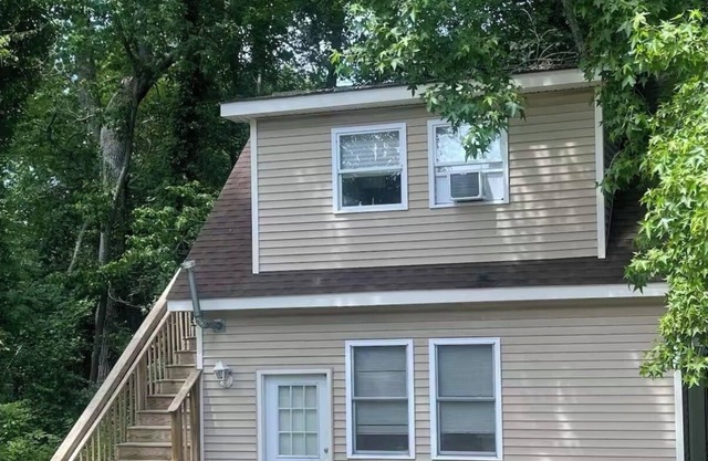 Charming studio in Cape May Court House - perfect for a couples getaway